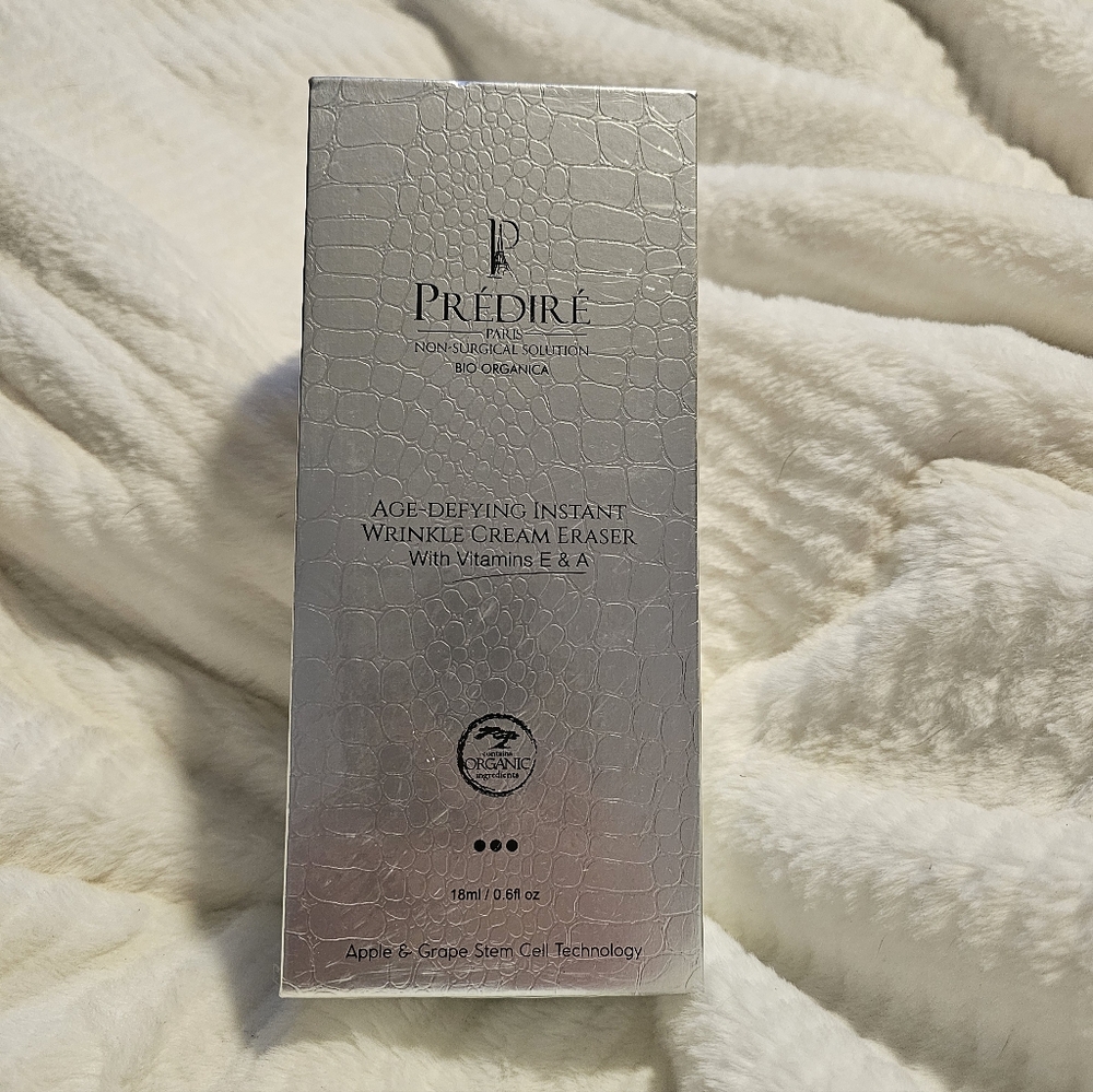 Age-Defying Instant Wrinkle Eraser Powered by Bio Organica